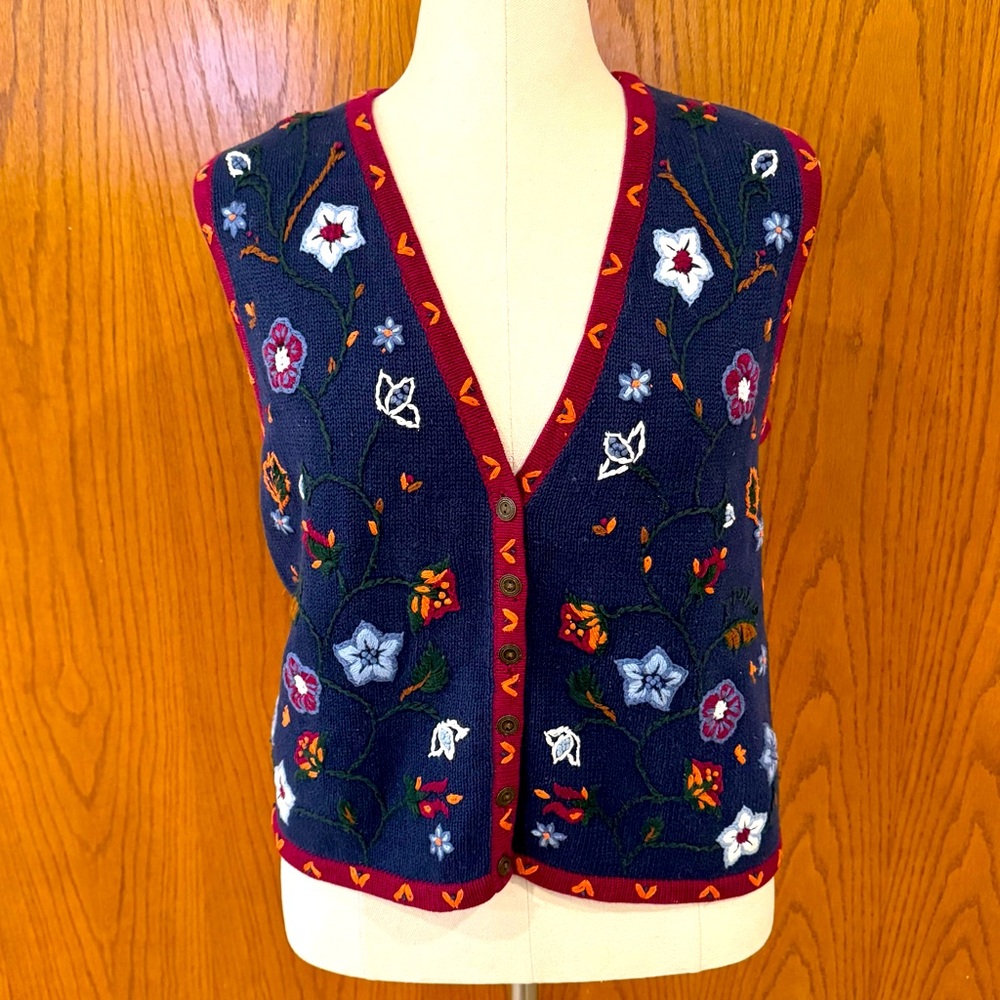 Nuova County Seat Jeanswear Floral Knit Grannie Sweater Vest Teacher Navy Button